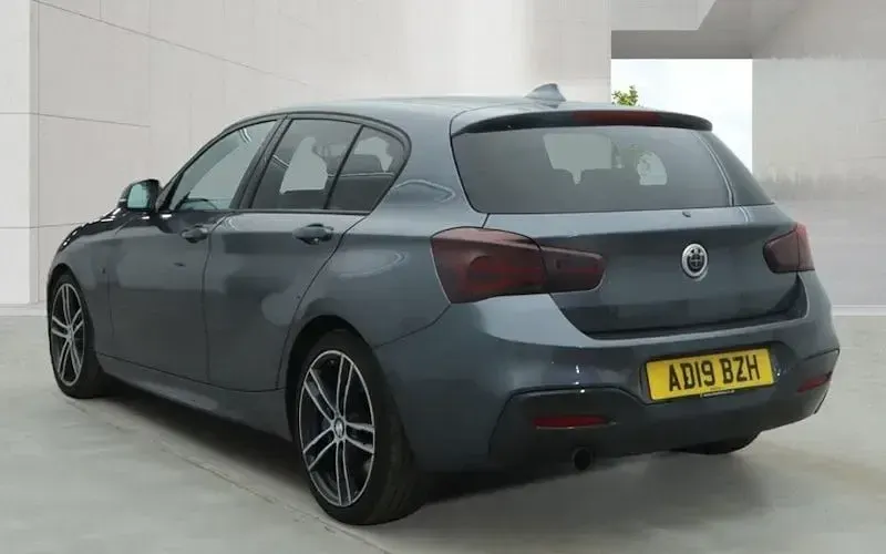 Used BMW 118 Efficient Dynamics 136 HP (100 kW) 2019 Grey Hatchback