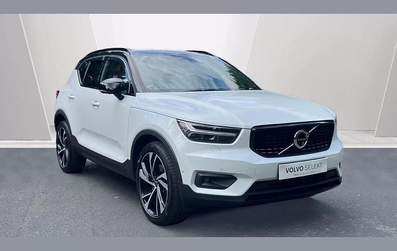 White Used 2019 Volvo XC40 SUV | £24,990 (Fair price) - Image 1/4