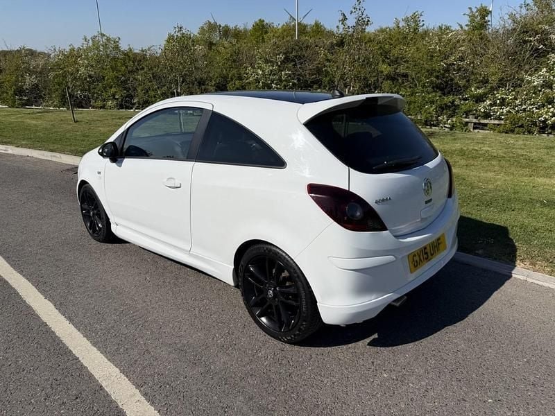 Second-hand Vauxhall Corsa Edition 2015 Alb Hatchback