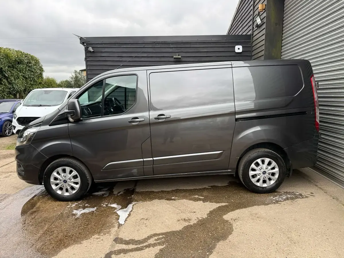 Used Ford Transit Custom Limited 170 HP (125 kW) 2020 Grey Van