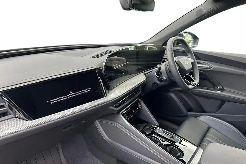 Used Audi Q5 Advanced 204 HP (150 kW) 2025 Navarra blue SUV