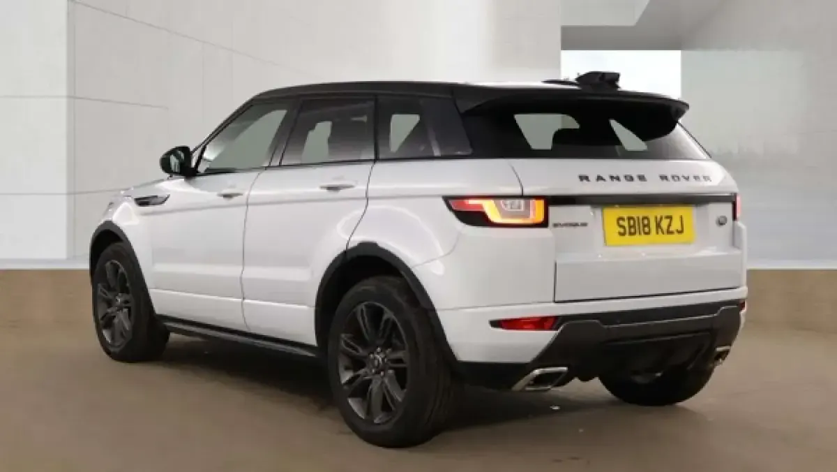 Used Land Rover Range Rover evoque Landmark 180 HP (132 kW) 2018 White Estate