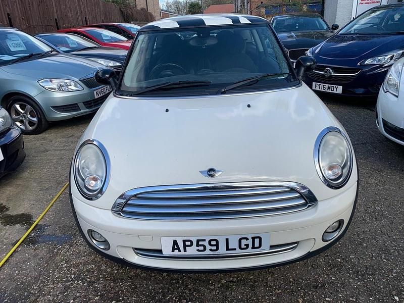 Begagnad Mini Cooper Hatch 2009 Vit Halvkombi
