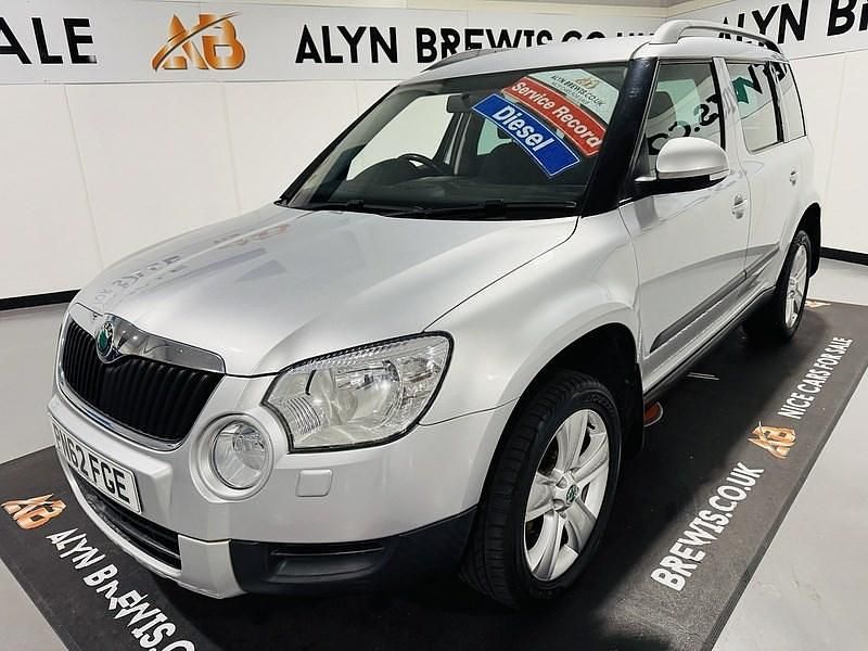 Brilliant silver metallic Used 2012 Skoda Yeti SE SUV | £5,699 (Fair price) - Image 1/4