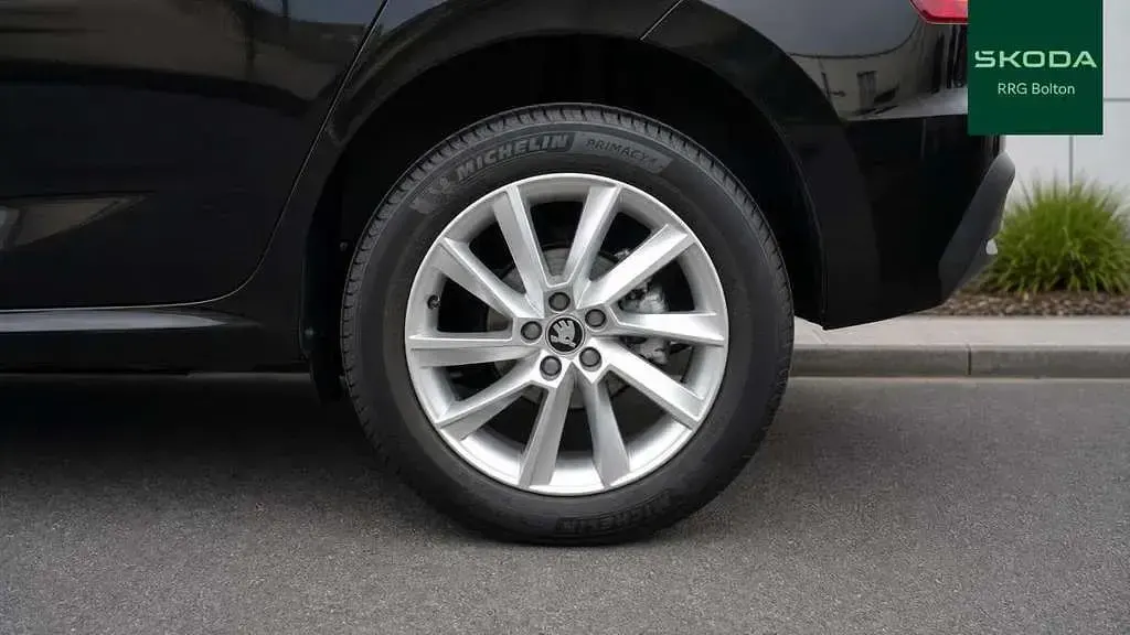 Used Skoda Kamiq SE 113 HP (83 kW) 2025 Black magic pearl effect SUV