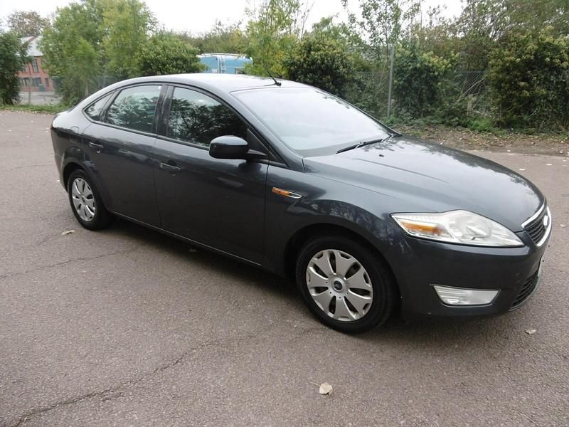 Grey Used 2009 Ford Mondeo Hatchback | £1,295 (Fair price) - Image 1/4