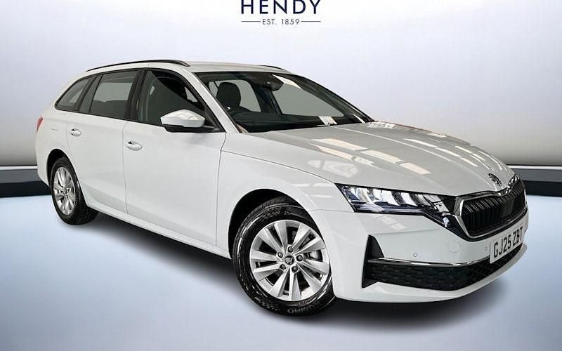 Moon white metallic Used 2025 Skoda Octavia SE Technology Estate | £21,499 (Fair price) - Image 1/4