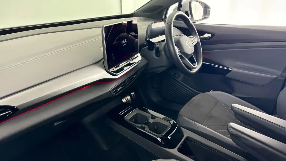 Usado VW ID.4 Pro 210 kW (286 HP) 2025 Prateado SUV