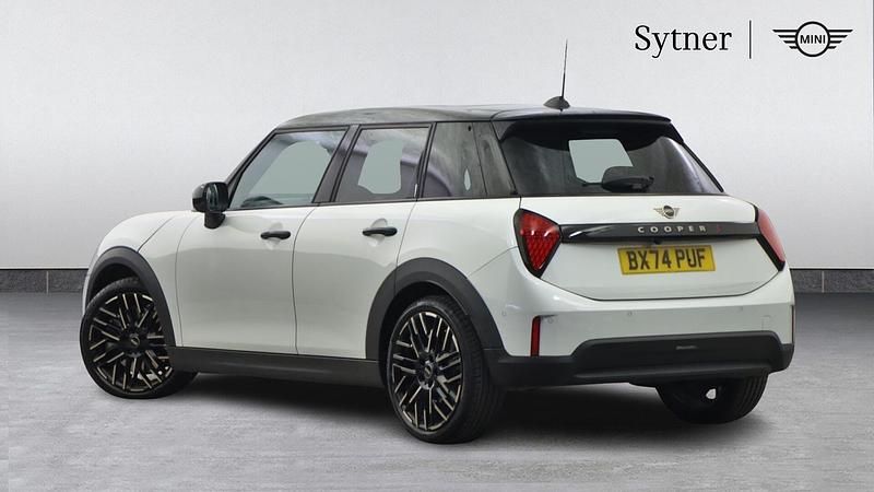 Used Mini Cooper S Hatch 201 HP (147 kW) 2024 White Hatchback