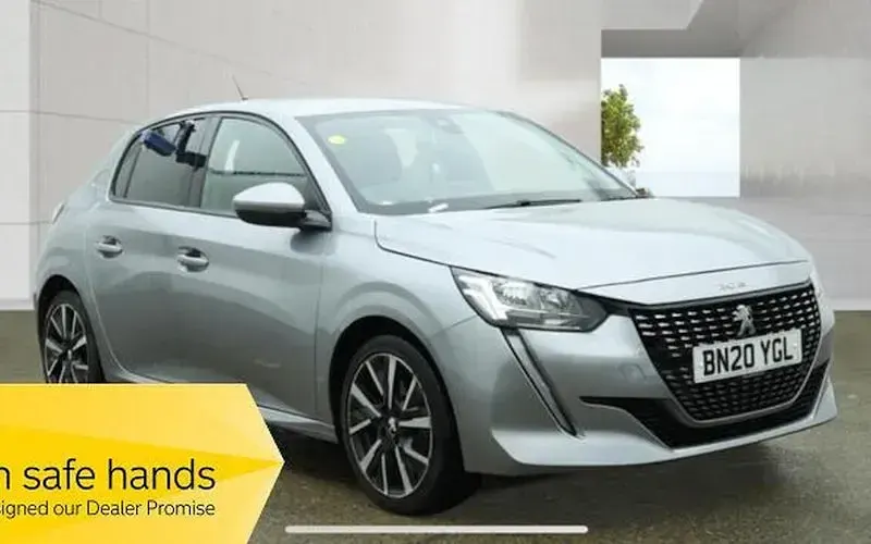 Gebraucht Peugeot 208 Allure 102 PS (75 kW) 2021 Kleinwagen