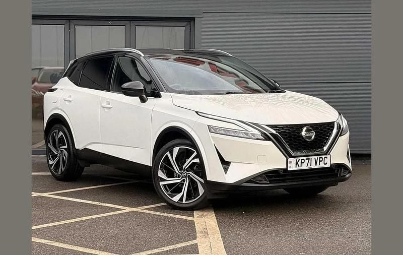White Used 2021 Nissan Qashqai Tekna+ SUV | £18,500 (Expensive) - Image 1/4