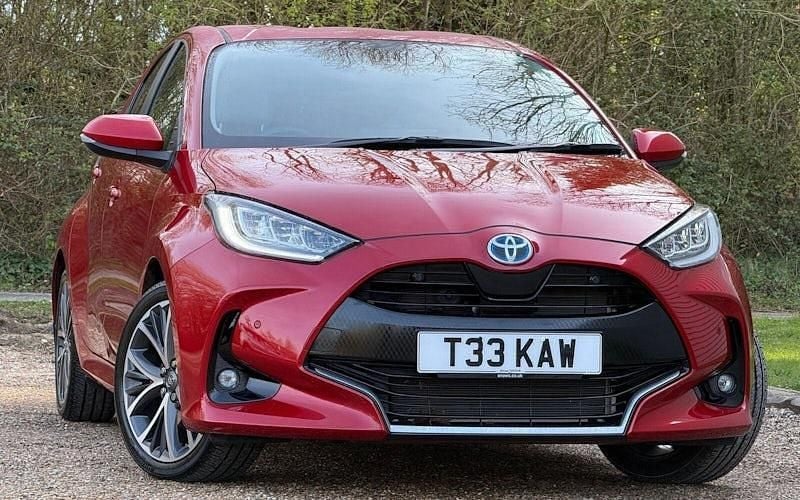 Used Toyota Yaris Hybrid 116 HP (85 kW) 2023 Red Hatchback
