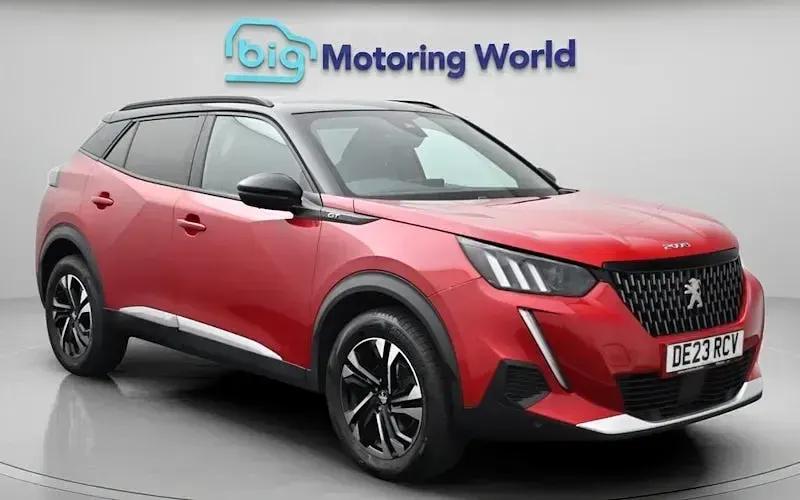 Second-hand Peugeot 2008 GT 131 CP (96 kW) 2023 SUV