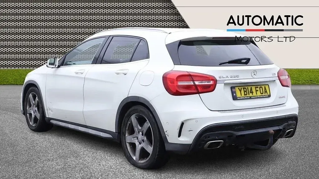 Used Mercedes GLA220 AMG line 170 HP (125 kW) 2014 White SUV