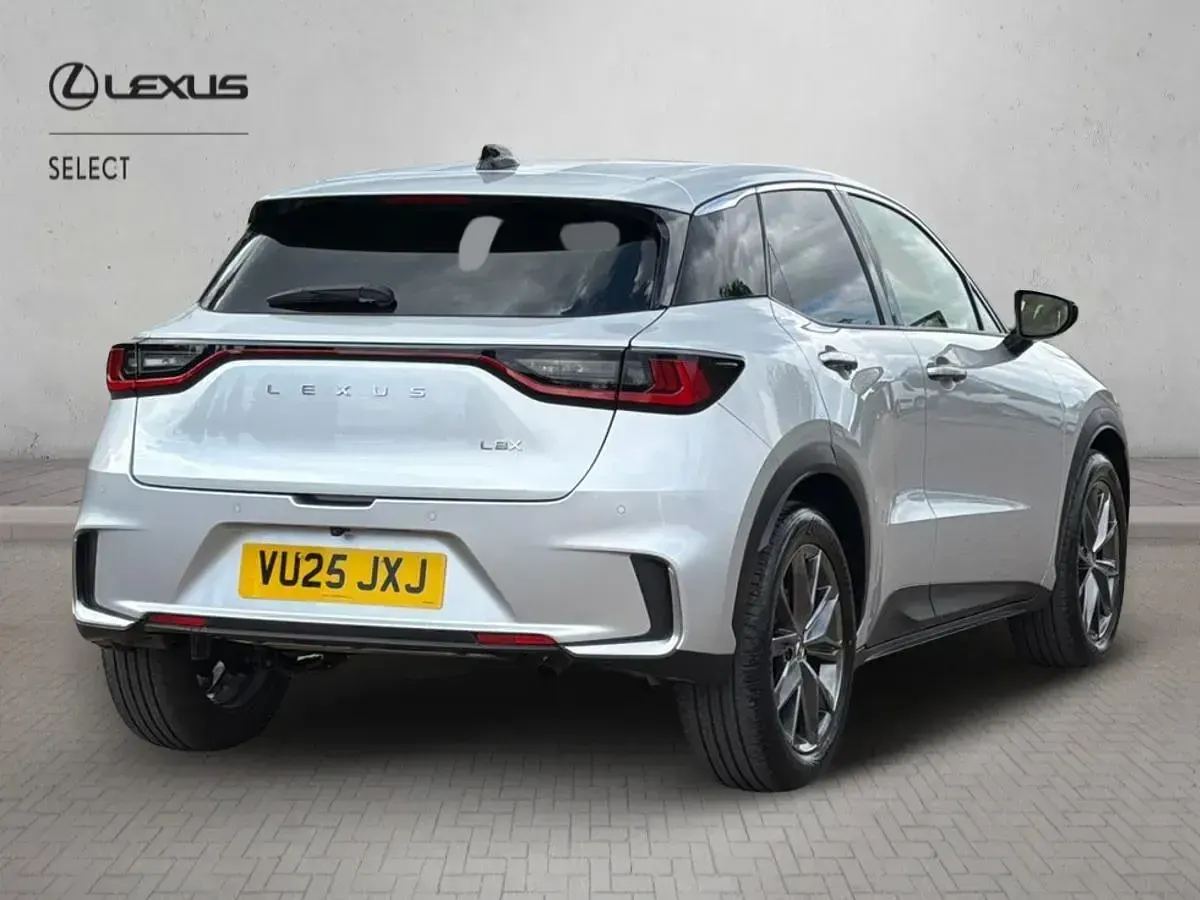 Used Lexus LBX 136 HP (100 kW) 2025 Silver SUV
