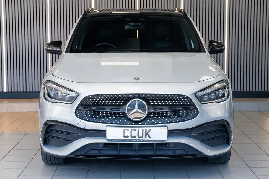 Used Mercedes GLA220 AMG Line Premium Plus 190 HP (139 kW) 2020 Silver SUV