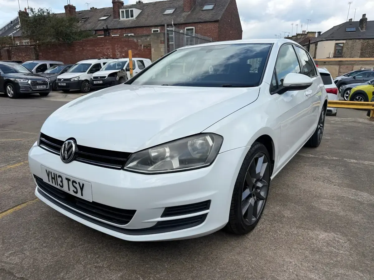 Used VW Golf VII SE 2013 White Hatchback