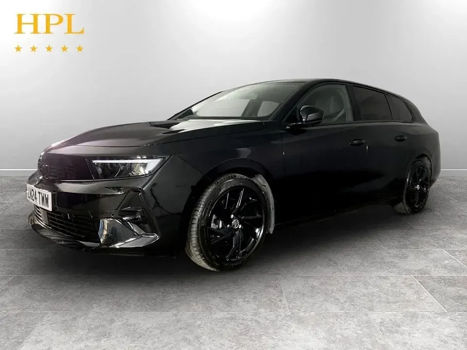 Second-hand Vauxhall Astra S 130 CP (95 kW) 2024 Negru Break