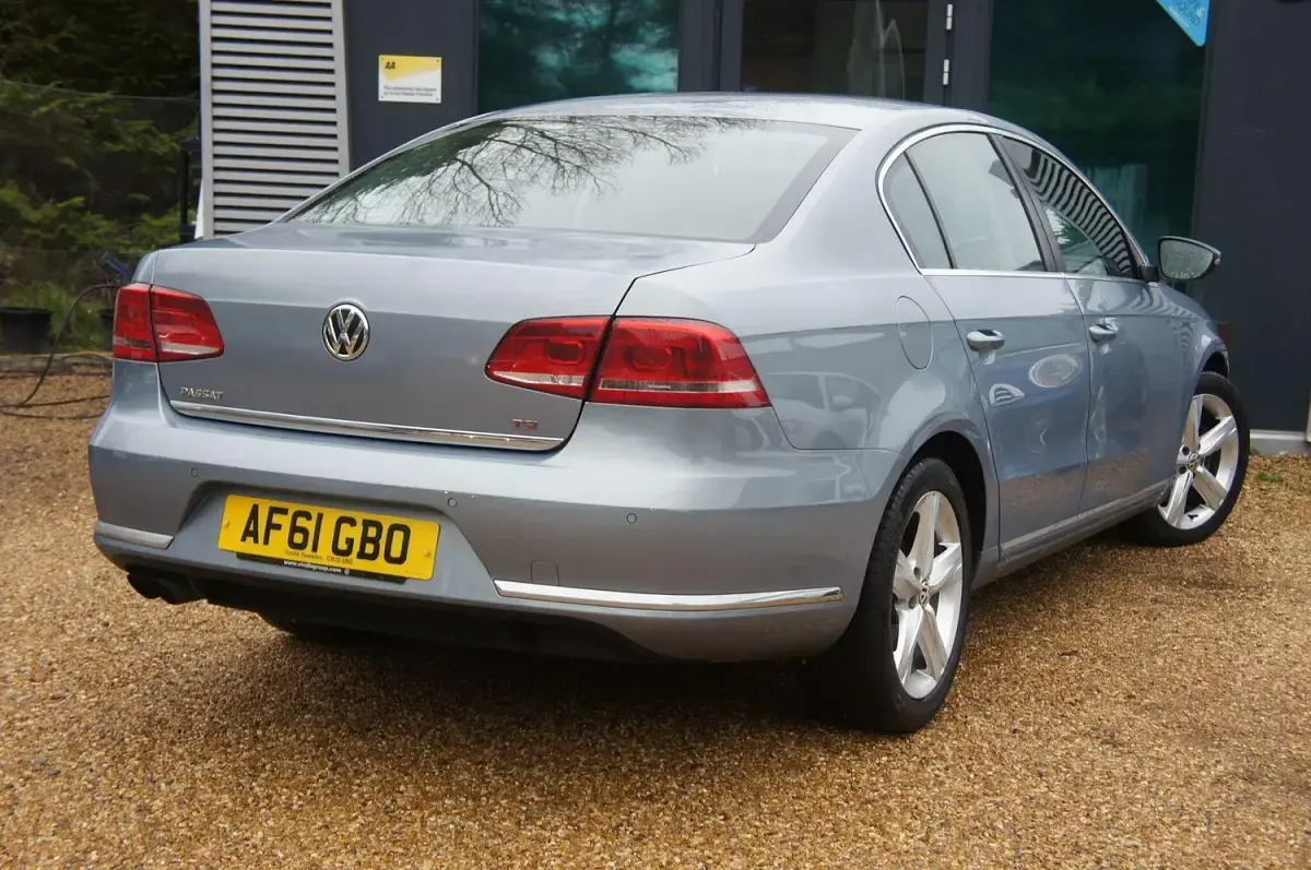 Used VW Passat SE 160 HP (117 kW) 2011 Grey Sedan