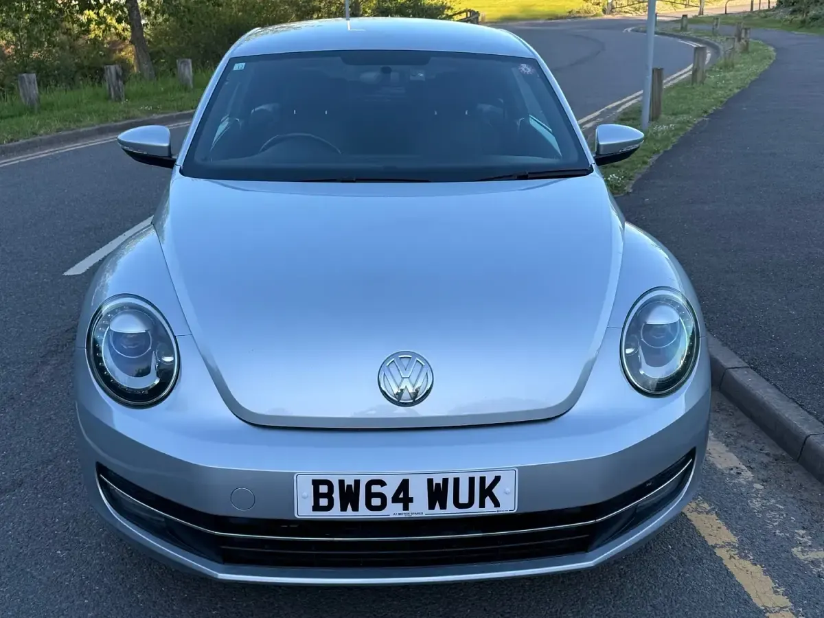 Begagnad VW Beetle 105 HK (77 kW) 2014 Silver Halvkombi