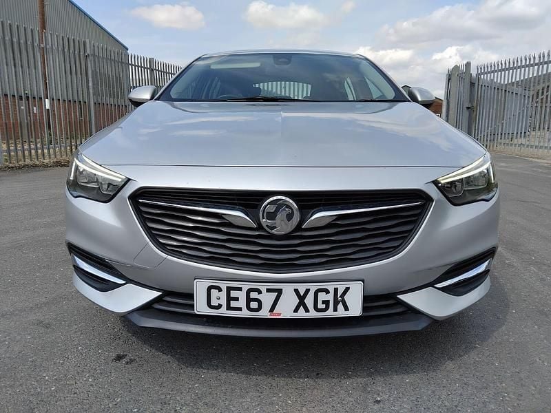 Used Vauxhall Insignia Design Edition 2017 Silver Hatchback