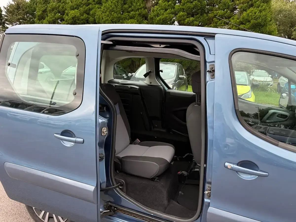 Used Peugeot TePee S 2015 Blue MPV
