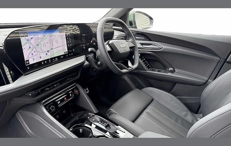 Used Audi Q5 Sportback Advanced 200 HP (147 kW) 2025 Green SUV