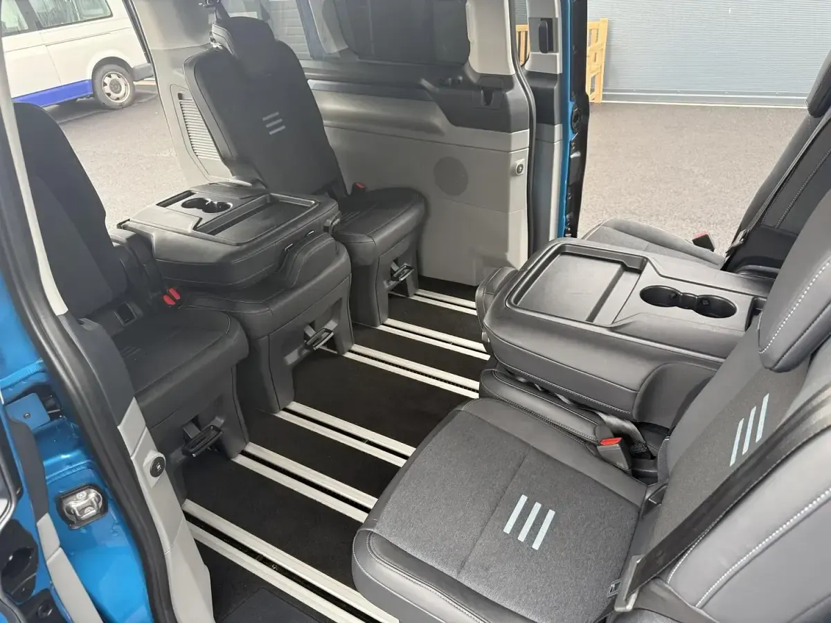Used Ford Tourneo Custom Active 170 HP (125 kW) 2025 Blue Van