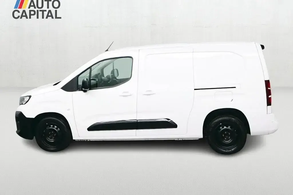 Used Peugeot Partner 100 HP (73 kW) 2024 White MPV