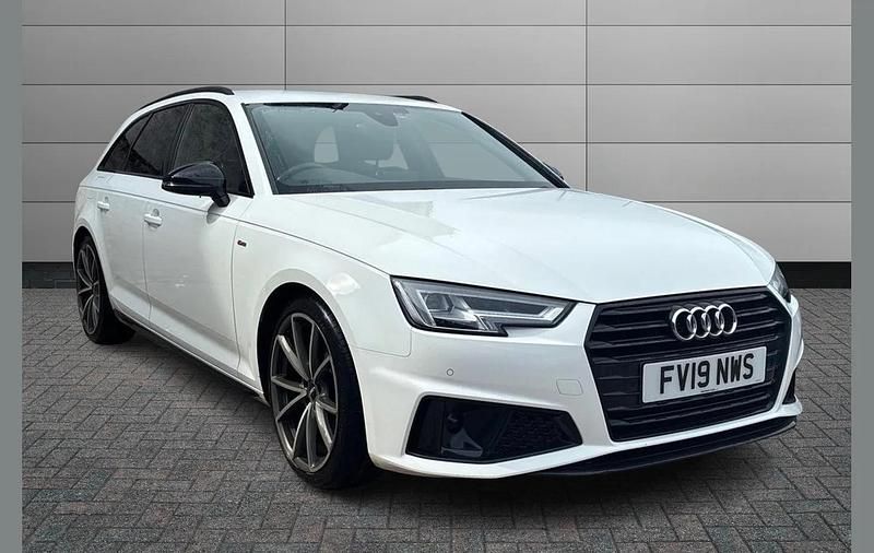 Used Audi A4 Black Edition 147 HP (108 kW) 2019 White Estate