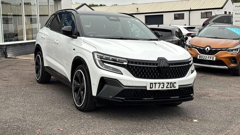 White/black roof Used 2024 Renault Austral Techno Esprit Alpine SUV | £25,299 (Fair price) - Image 1/1