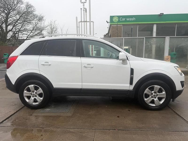 Used Vauxhall Antara S 2015 White SUV