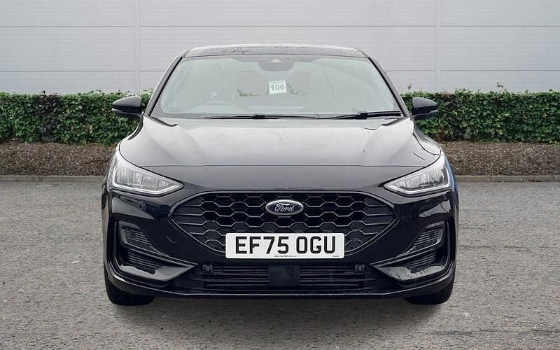 New Ford Focus ST-Line 155 HP (114 kW) 2025 Red Hatchback