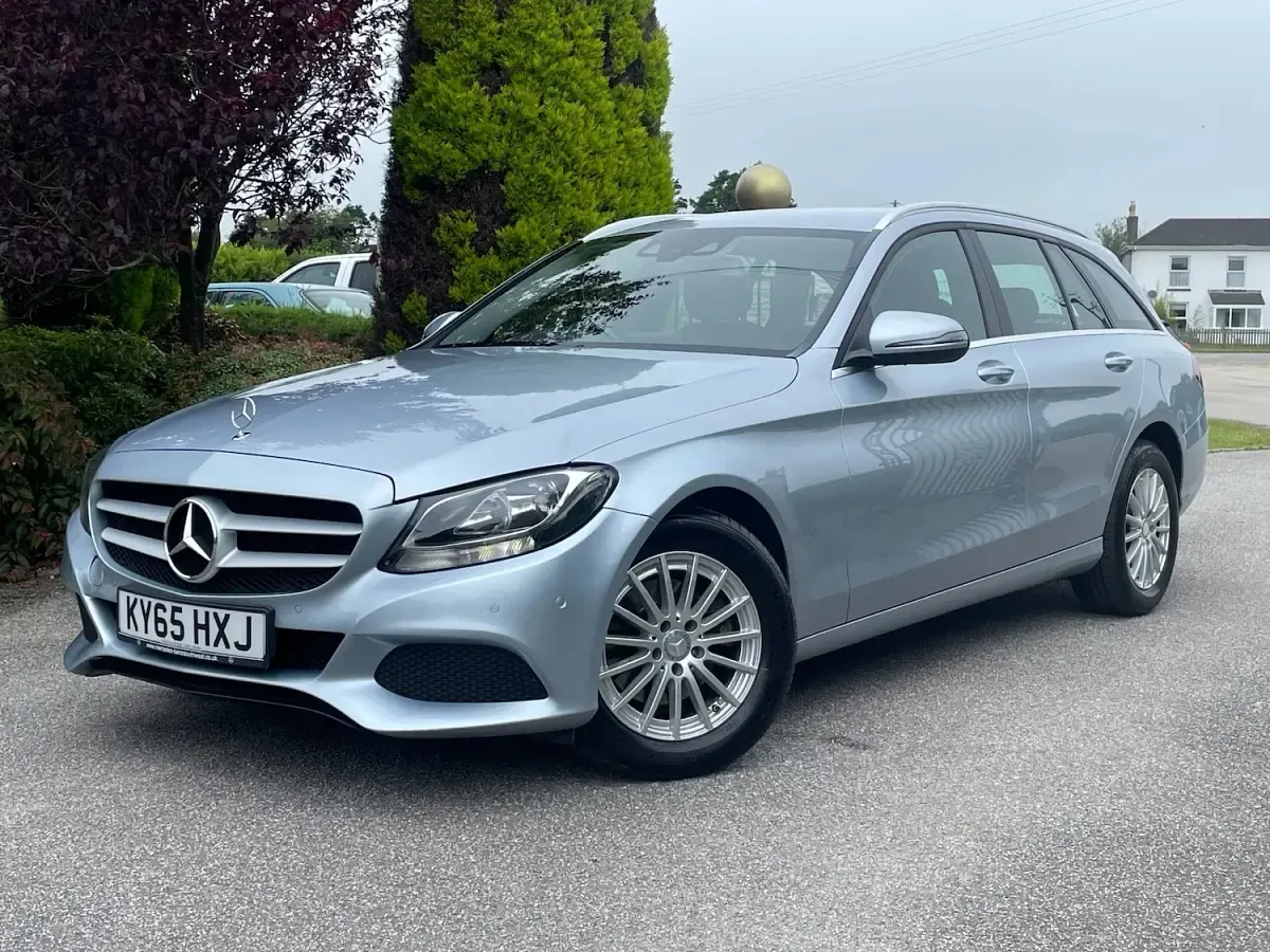 Used Mercedes C200 Executive 2015 Silver Estate