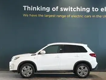 Używany Suzuki Vitara SZ-T 129 KM (94 kW) 2021 Biały SUV