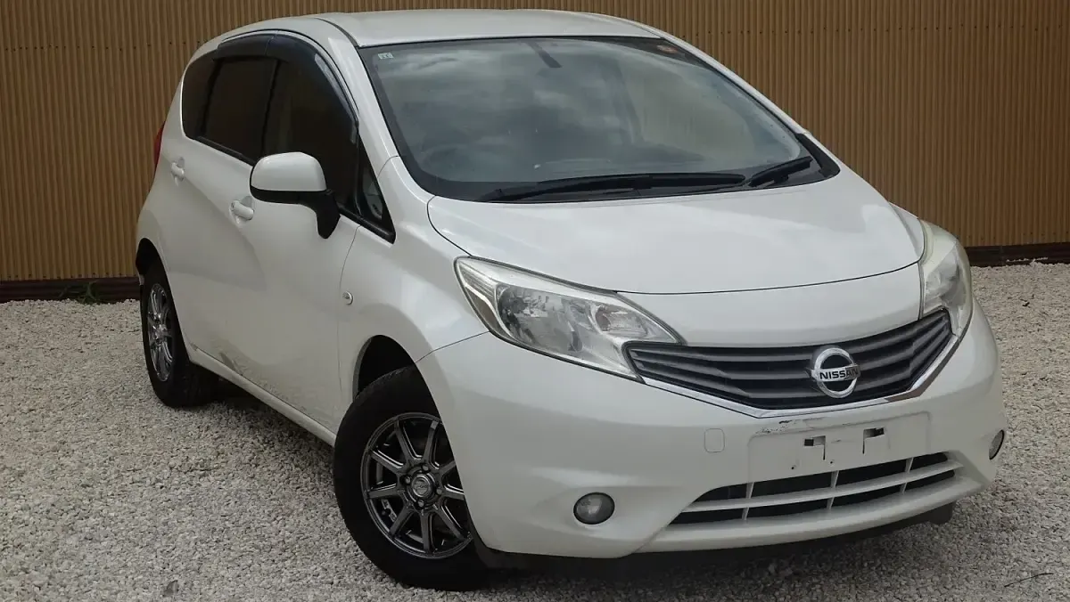Used Nissan Note Acenta Premium 98 HP (72 kW) 2013 White Hatchback