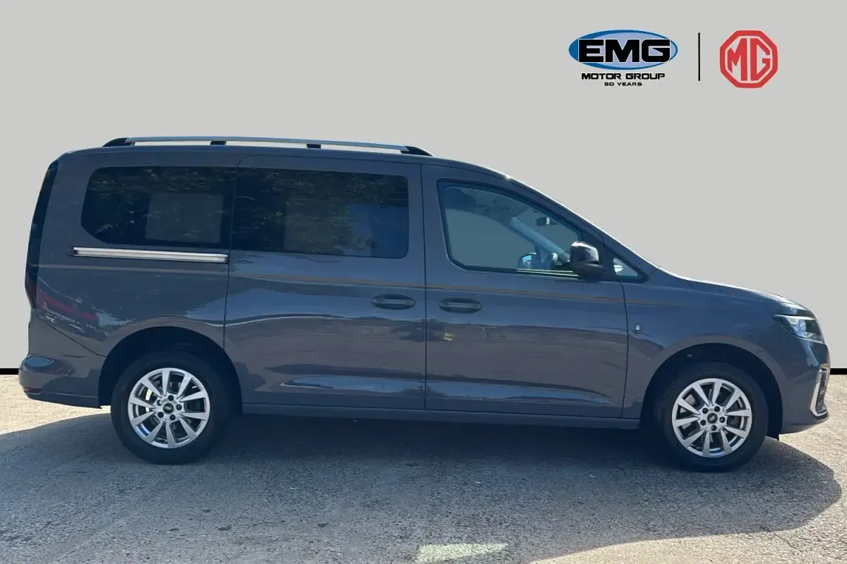 Used Ford Grand Tourneo Connect Titanium 122 HP (89 kW) 2023 Grey MPV