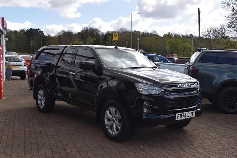 Used Isuzu D-Max 163 HP (119 kW) 2024 Black Pickup