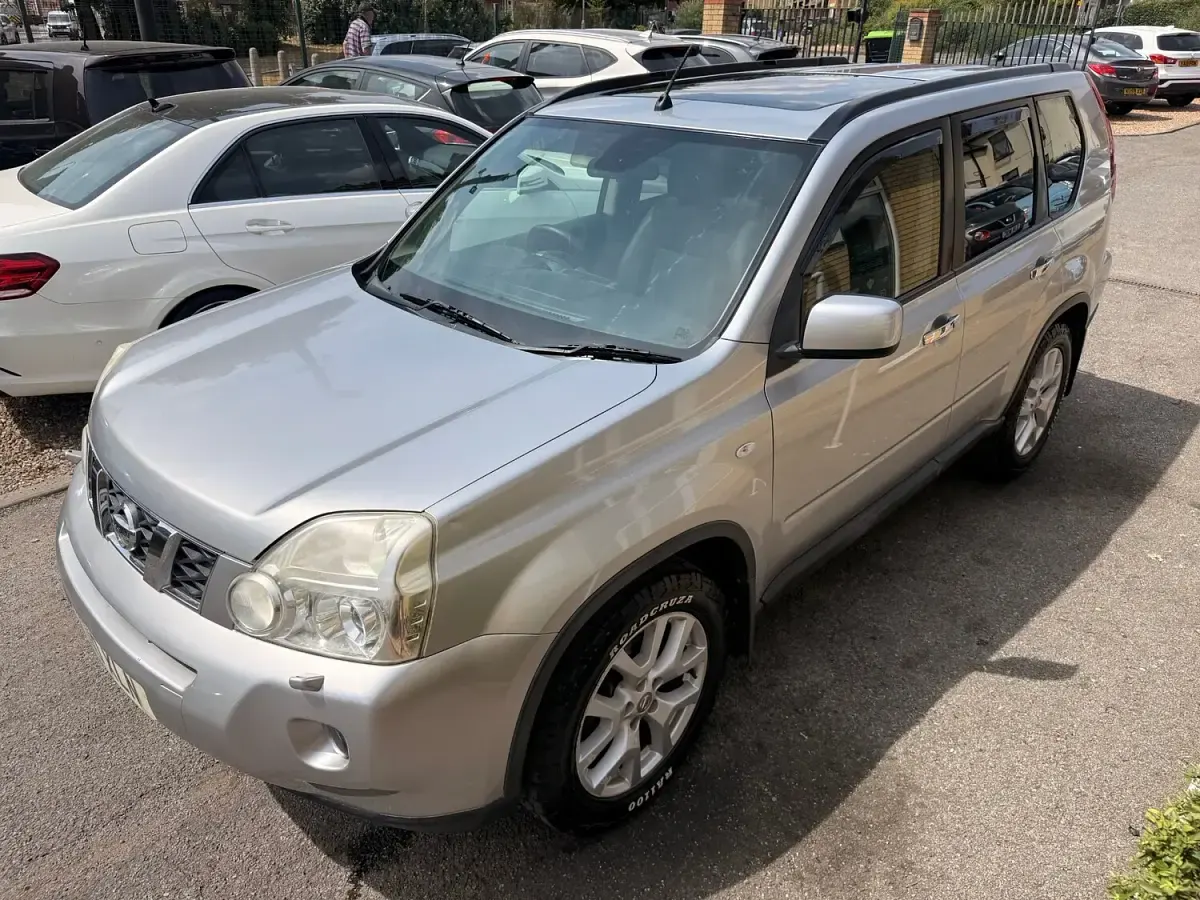 Used Nissan X-Trail Tekna 170 HP (125 kW) 2010 Silver SUV