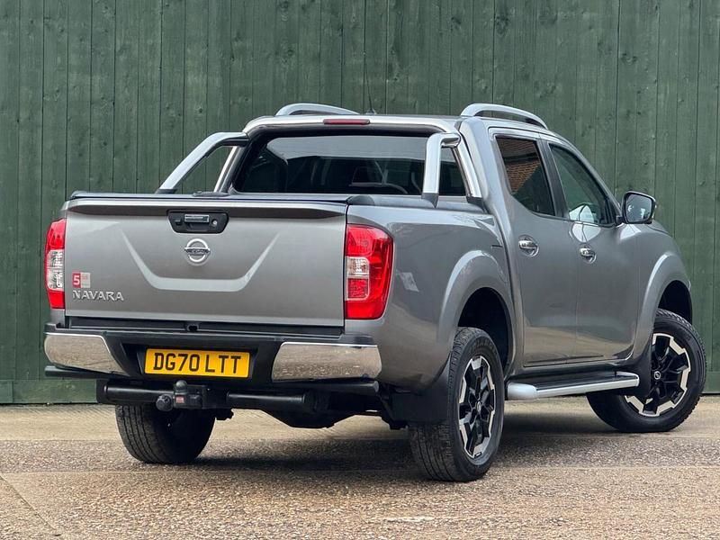 Used Nissan Navara Tekna 190 HP (139 kW) 2020 Grey Pickup