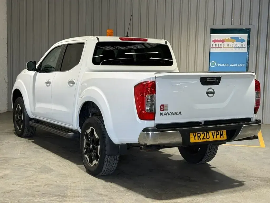 Used Nissan Navara N-Connecta 2020 White Pickup