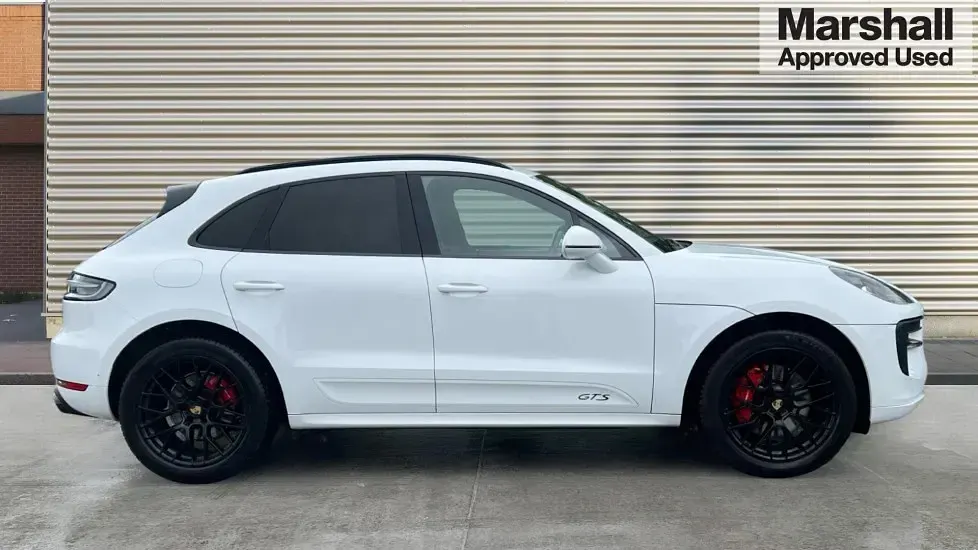 Used Porsche Macan 380 HP (279 kW) 2020 White SUV