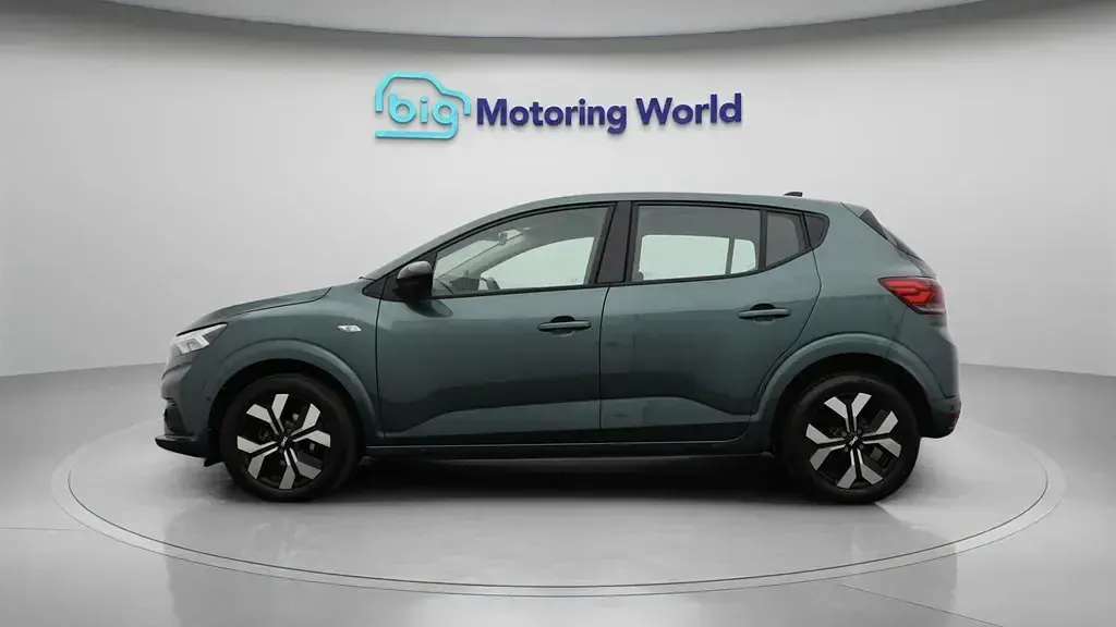 Używany Dacia Sandero Journey 90 KM (66 kW) 2024 Zielony Hatchback