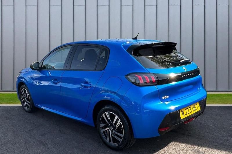 Used Peugeot 208 Allure+ 99 HP (72 kW) 2023 Blue Hatchback