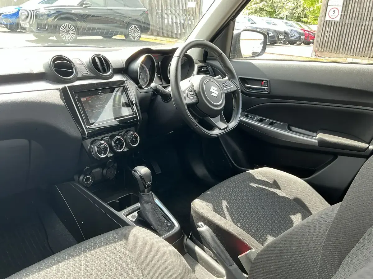 Used Suzuki Swift SZ5 83 HP (61 kW) 2022 Black Hatchback