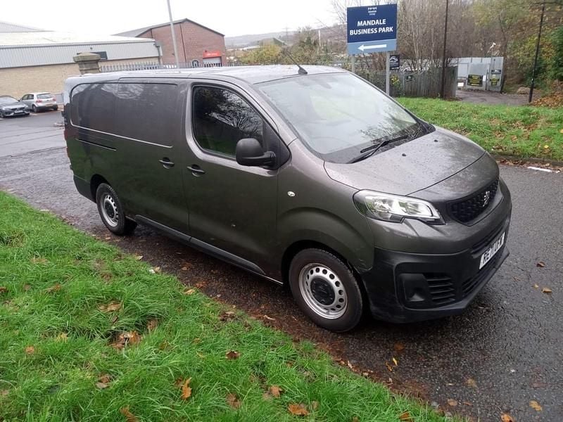 Grey Used 2021 Peugeot Expert Premium Van | £9,995 (Good price) - Image 1/4