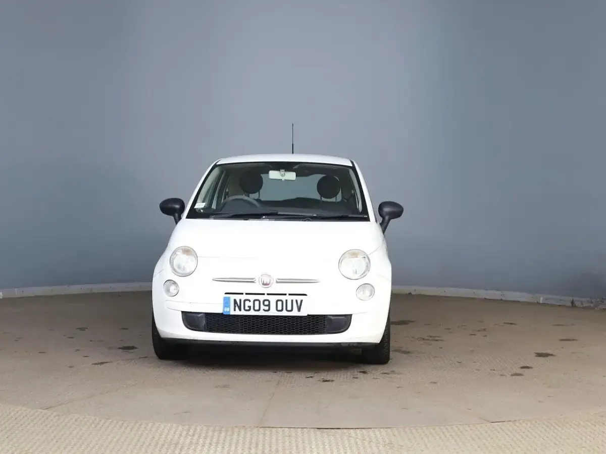 Begagnad Fiat 500 Pop 69 HK (50 kW) 2009 Vit Cab