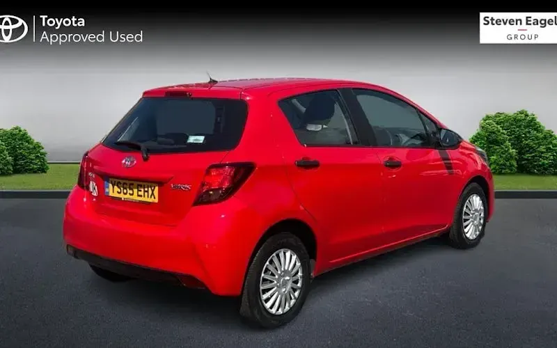 Used Toyota Yaris Active 69 HP (50 kW) 2016 Hatchback