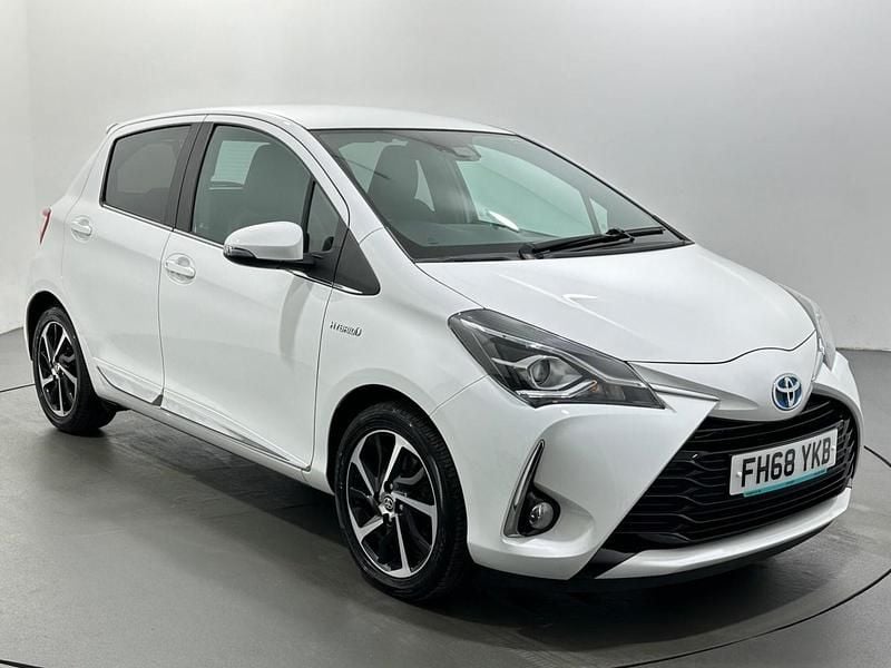 Usado Toyota Yaris Hybrid 101 CV (74 kW) 2019 Utilitario
