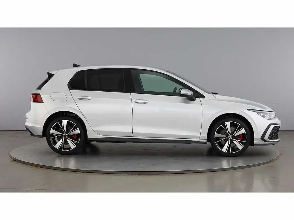 Used VW Golf VIII GTE 245 HP (180 kW) 2024